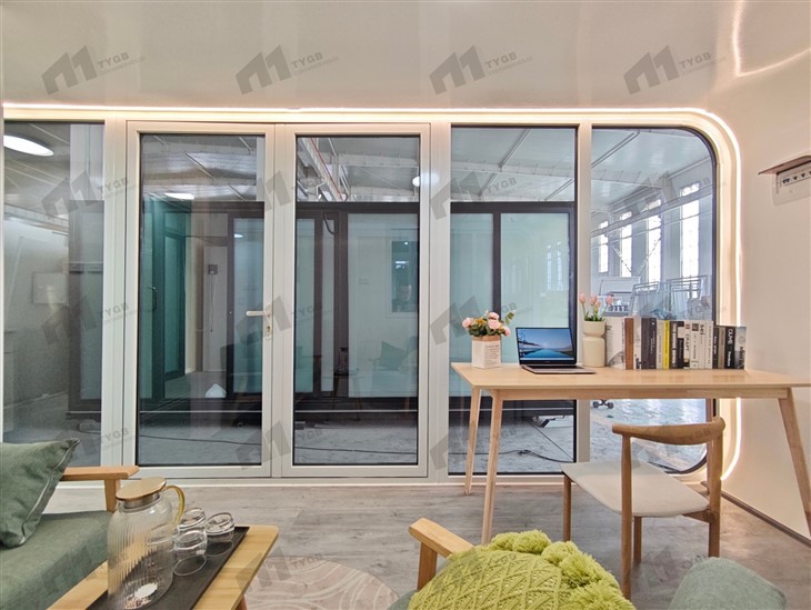 Portable Apple Cabin On Wheels high quality