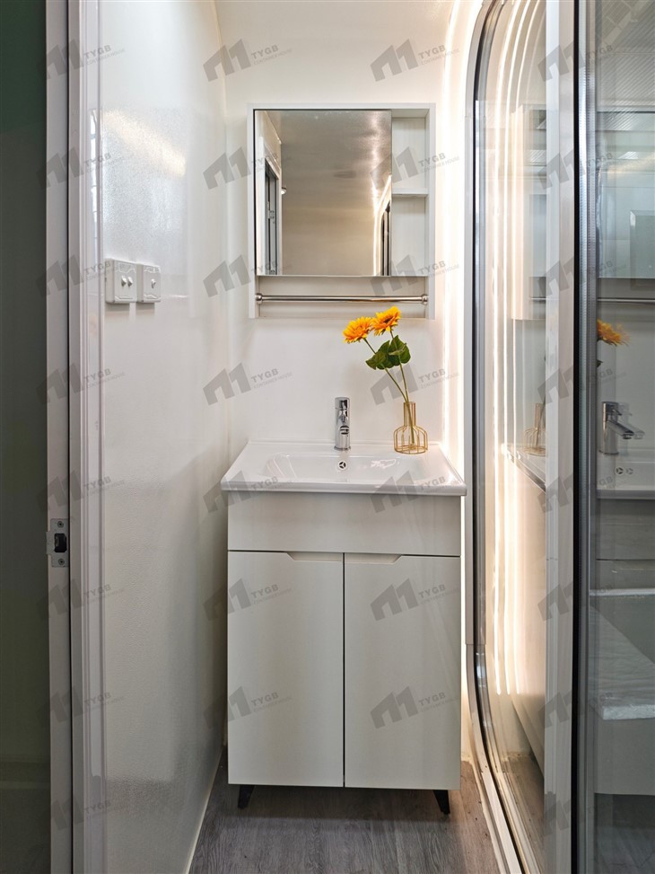 Portable Apple Cabin On Wheels price